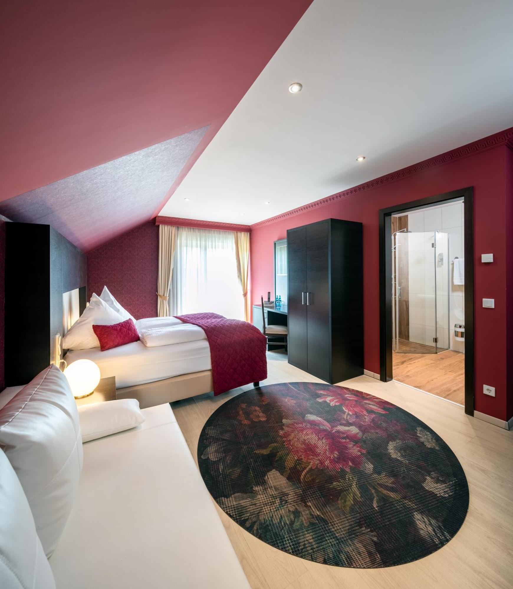 Kristallhotel Fettehenne Леверкузен Экстерьер фото